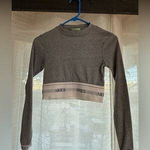 Aries crop long sleeve